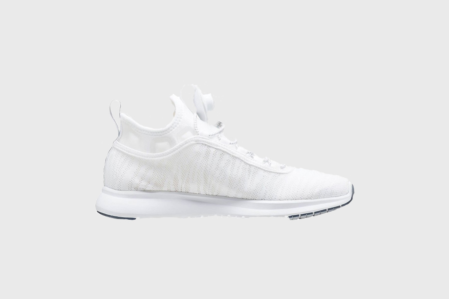 Adidas кани вест