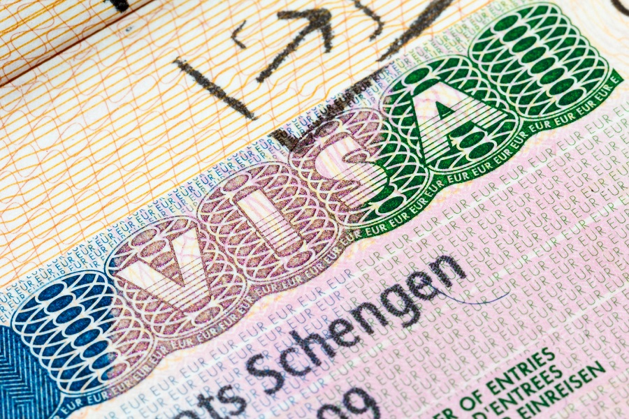 Как белорусам сейчас получить шенгенскую визу? Вот что говорят в посольствах Литвы, Польши, Латвии и Германии - citydog.by | журнал о Минске